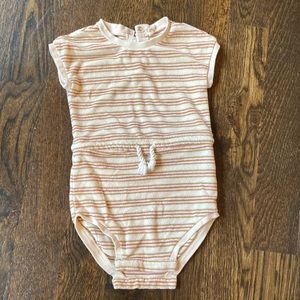 Great condition! Quincy Mae 2-3Y romper